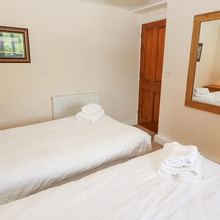 Goswick Hall * Bowland Bridge