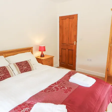 Goswick Hall * Bowland Bridge